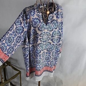 Violet & Claire Notched Neck Lightweight Tunic